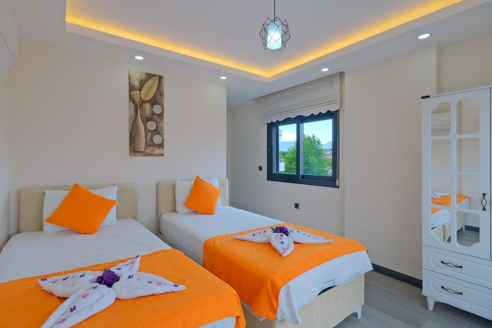 2rd Bedroom