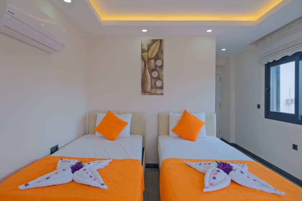 2rd Bedroom
