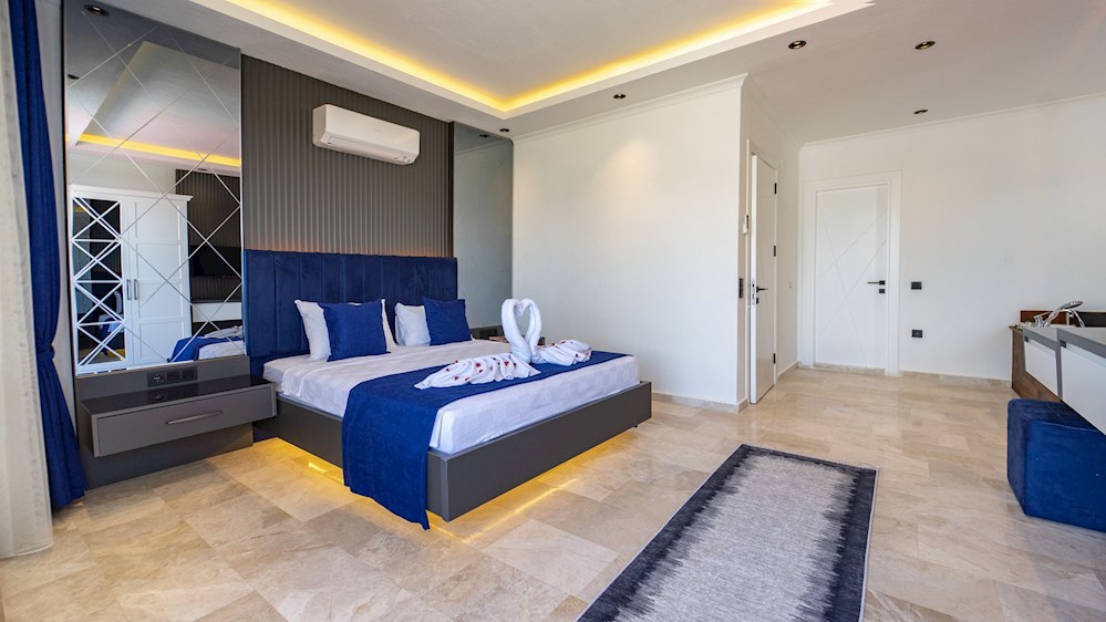  1. Bedroom