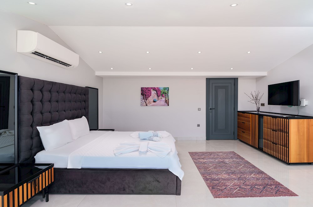  1. Bedroom