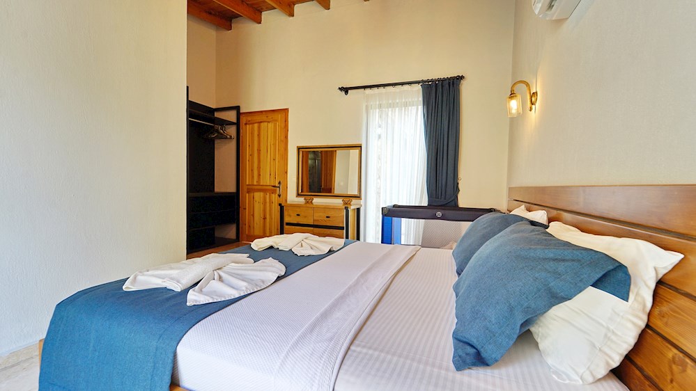 1st bedroom