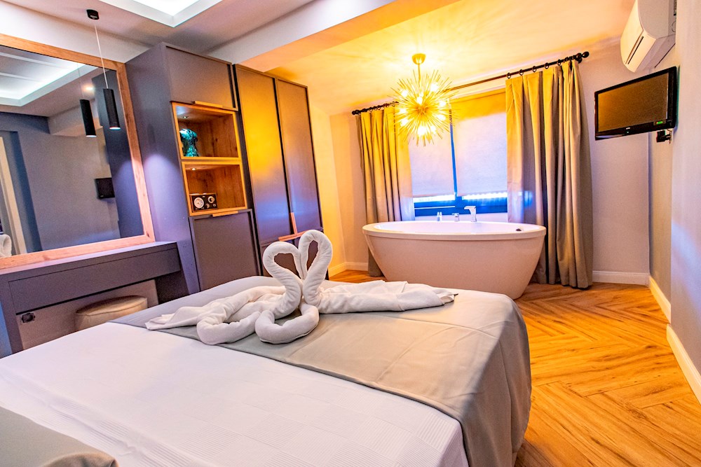 8st Bedroom