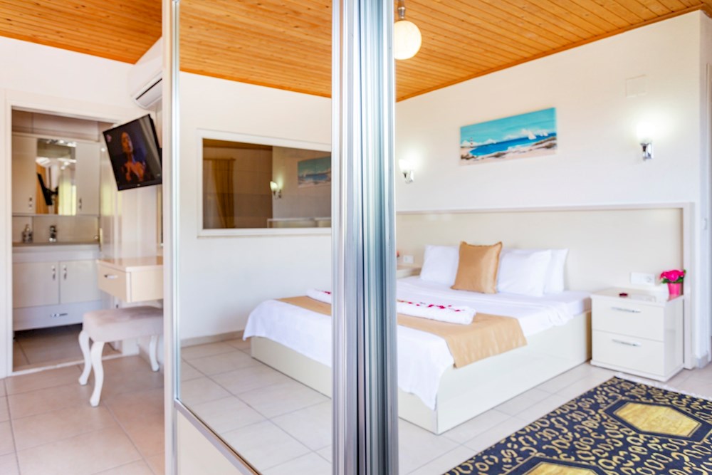 1.Bedroom