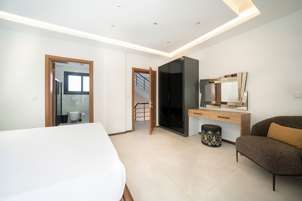2. Badroom