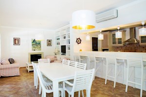 VİLLA BİTEZ-1