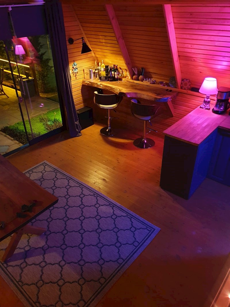 BUNGALOV WORLD DELUXE 