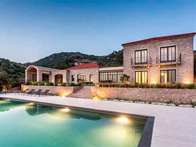 /havaalanina-yakin-villalar